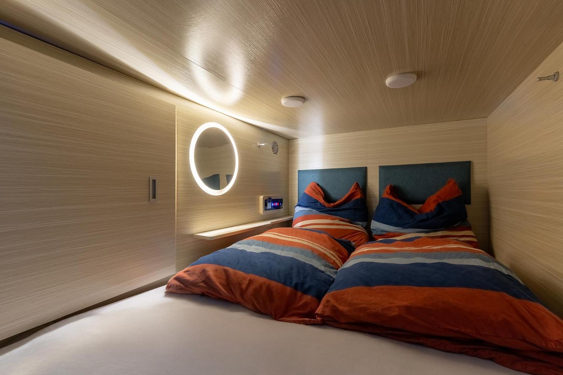 Mue Cubes - Capsule Capsulehotel *